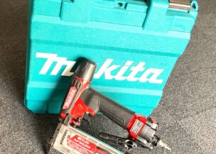 ✣MAKITA 　モデルAF552H　高圧仕上釘打✣