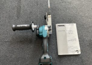 【八尾市の方からお買取り✨】マキタ BS180D ベルトサンダ ※現状品付属品取説有り