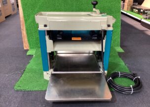 【中古品】 マキタ Makita 自動カンナ2012NB ※現状品